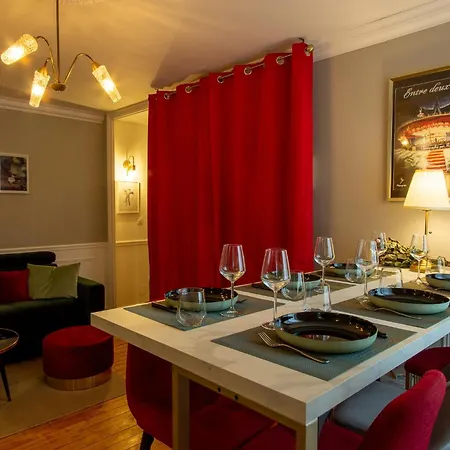 Cosy Art Gallery Apartment